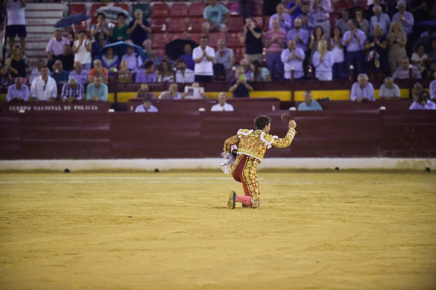 El torero murciano y el diestro francés cortan dos orejas cada uno y salen a hombros de La Condomina tras lidiar una buena corrida de Parladé
