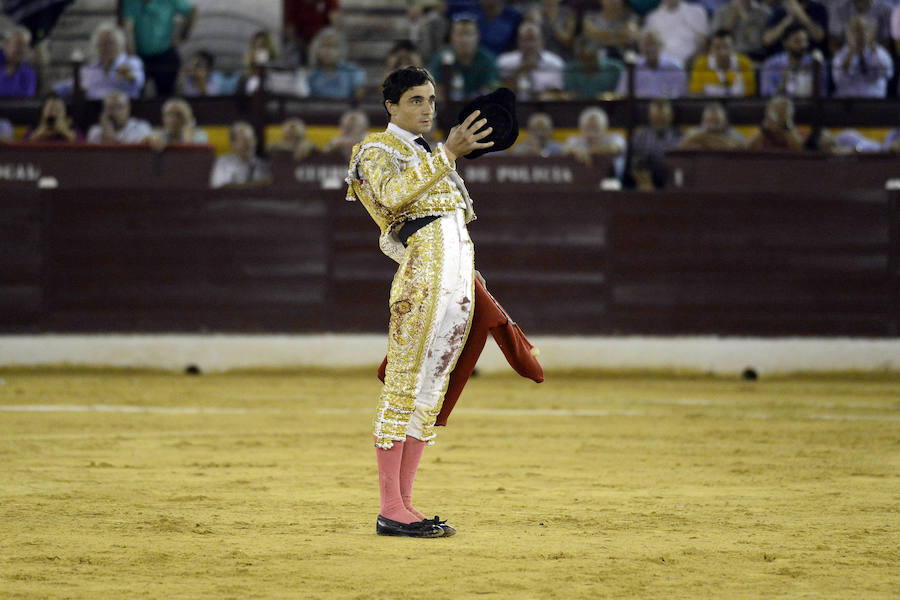 El lorquino triunfa cortando cuatro orejas y sale a hombros con El Juli, mientras que Manzanares se va de vacío en la Feria Taurina de Murcia