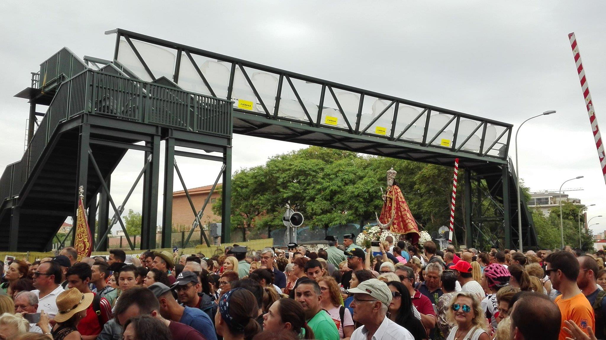Una multitud de murcianos han acompañado a su Patrona en su tradicional romería por la ciudad