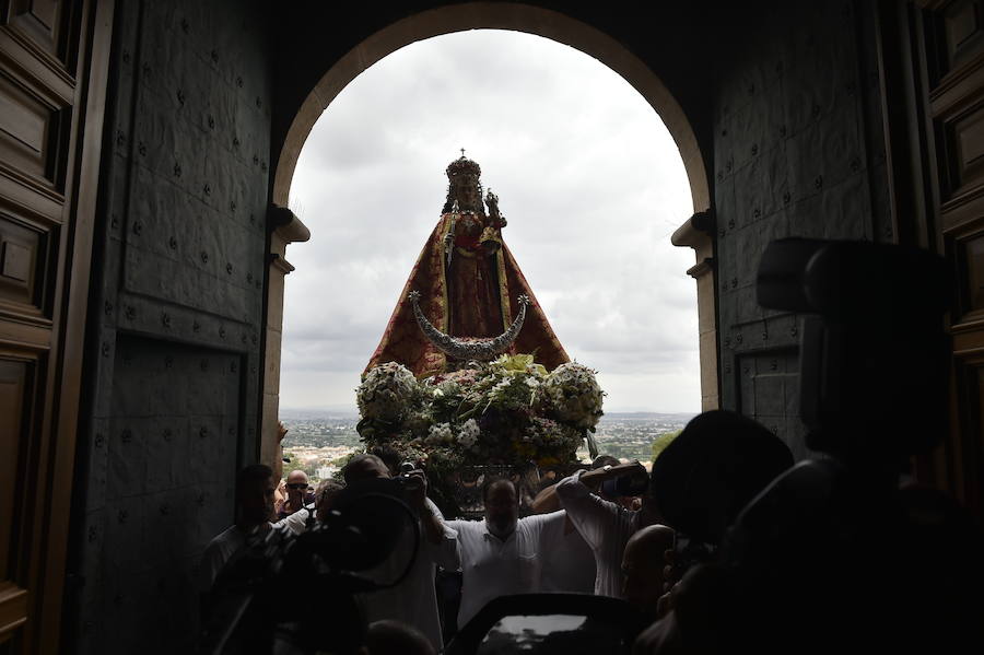 La ciudad se vuelca con la Fuensanta en una romería que ha superado la previsión de lluvias