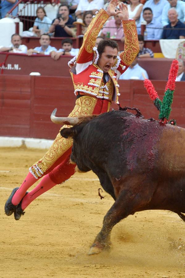 Pepín Liria, El Fandi y Roca Rey han abierto la puerta grande de La Condomina tras repartirse nueve orejas en la última corrida a pie de la prensa