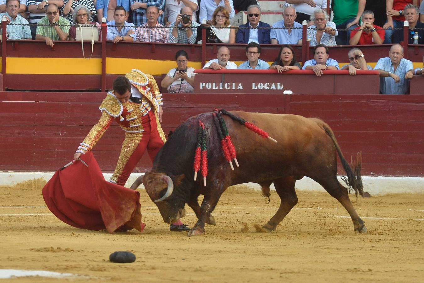 Pepín Liria, El Fandi y Roca Rey han abierto la puerta grande de La Condomina tras repartirse nueve orejas en la última corrida a pie de la prensa