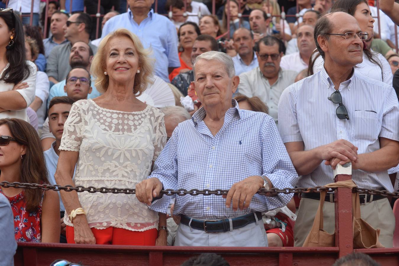 Pepín Liria, El Fandi y Roca Rey han abierto la puerta grande de La Condomina tras repartirse nueve orejas en la última corrida a pie de la prensa