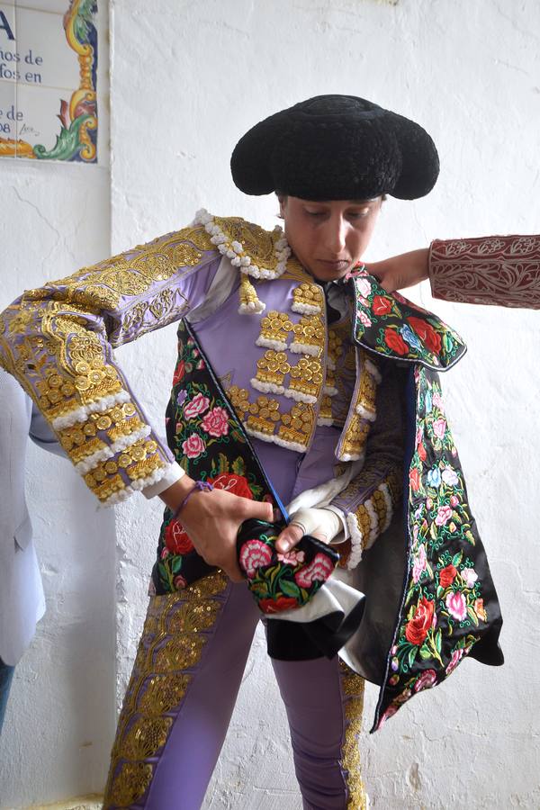 Pepín Liria, El Fandi y Roca Rey han abierto la puerta grande de La Condomina tras repartirse nueve orejas en la última corrida a pie de la prensa