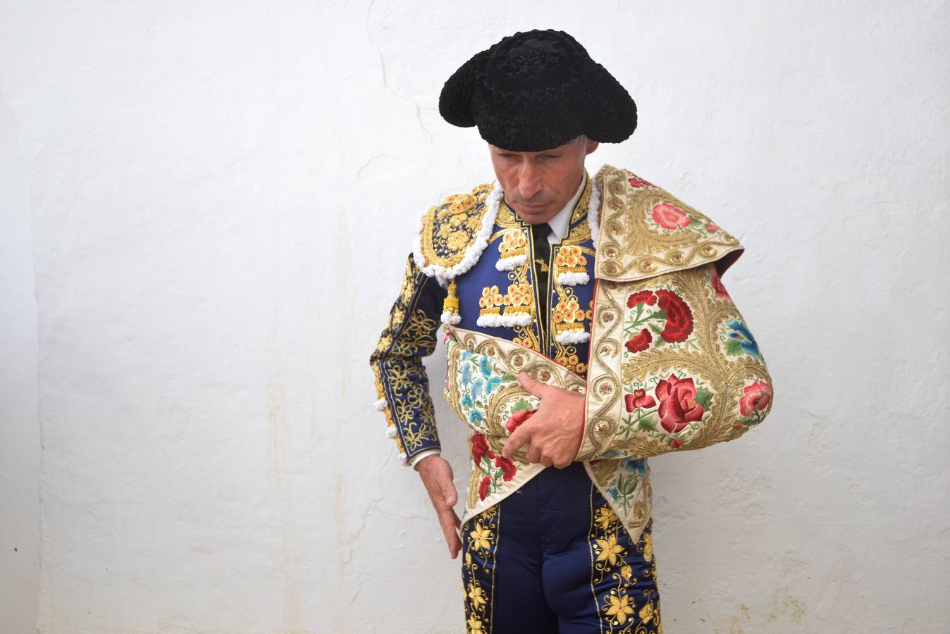 Pepín Liria, El Fandi y Roca Rey han abierto la puerta grande de La Condomina tras repartirse nueve orejas en la última corrida a pie de la prensa