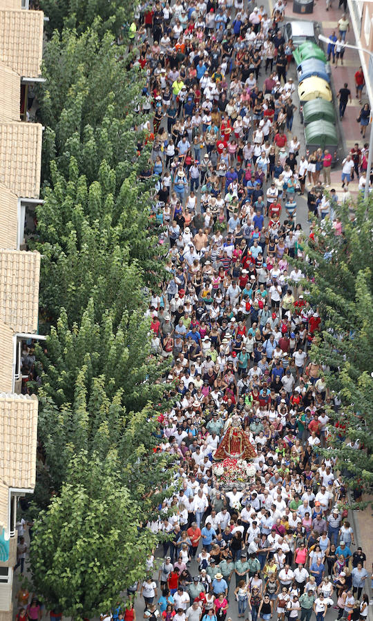 La Policía Nacional ha movilizado el helicóptero EC 135, con base en Valencia, para supervisar desde el aire el itinerario de la Fuensanta 