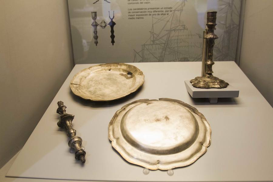 Tras laexposición de las monedas, el museo acoge por primera vez una treintena de piezas del pecio, recuperadas y restauradas, que se podrán visitar hasta el 13 de enero