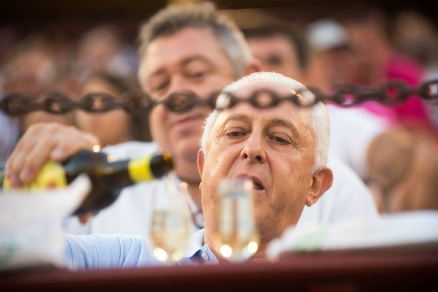 Andy Cartagena, Sergio Galán, Diego Ventura y el mayoral de Los Espartales salen a hombros tras repartirse ocho orejas