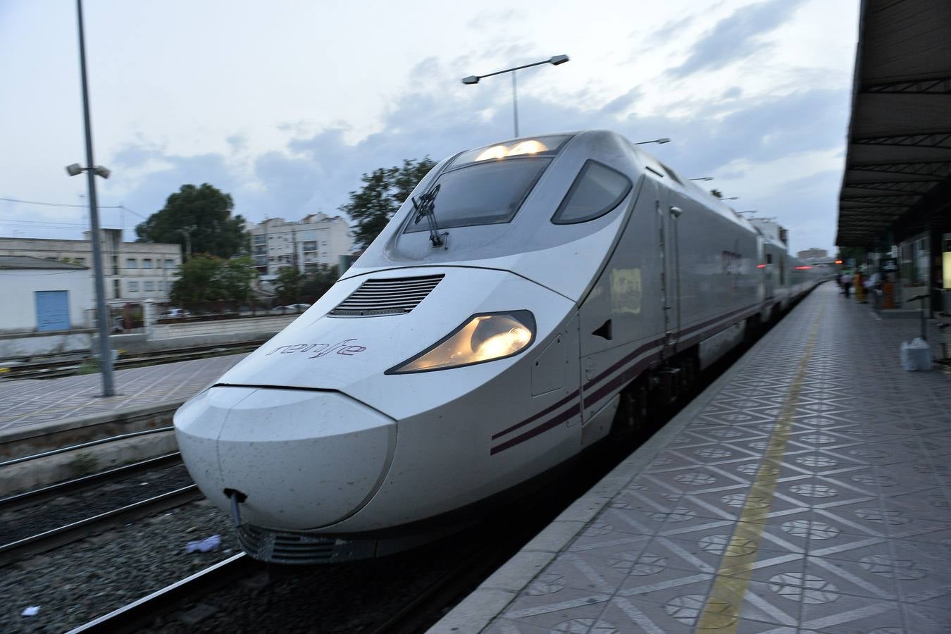 El Alvia salió de Cartagena a las 5.50 horas, llegando a Atocha a las 10.15 horas con cuatro minutos de retraso.