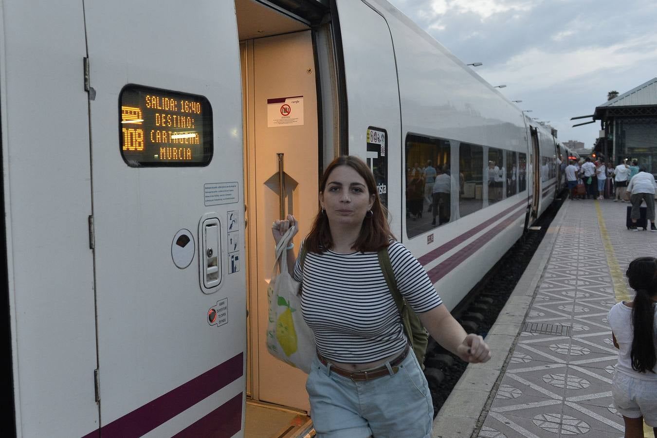 El Alvia salió de Cartagena a las 5.50 horas, llegando a Atocha a las 10.15 horas con cuatro minutos de retraso.