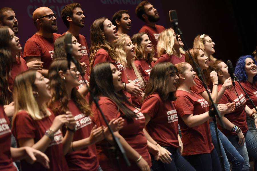 El Teatro Romea ha sido el escenario del acto, al que ha asistido el rector, José Luján, y el alcalde de Murcia, José Ballesta