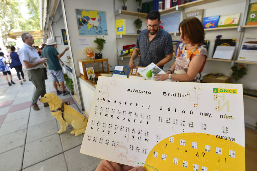 A lo largo de todo el fin de semana se celebrarán talleres infantiles en el entorno de Alfonso X ara fomentar la lectura entre los más pequeños