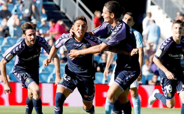 Leo Suárez (c) celebra su gol, el del empate a 3 ante el Celta de Vigo.