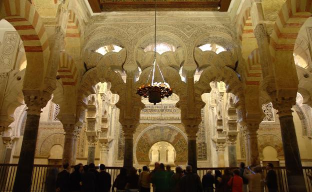 Vista interior de la mezquita-catedral de Córdoba.