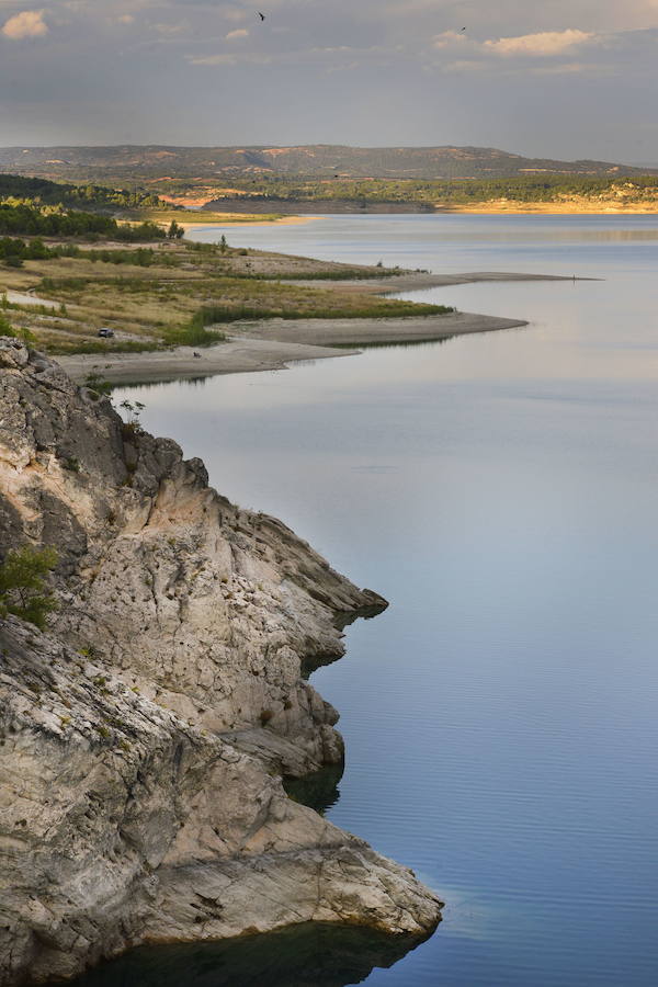 'La Verdad' recorre los embalses de Entrepeñas y Buendía, con más agua que hace doce meses pero al ralentí