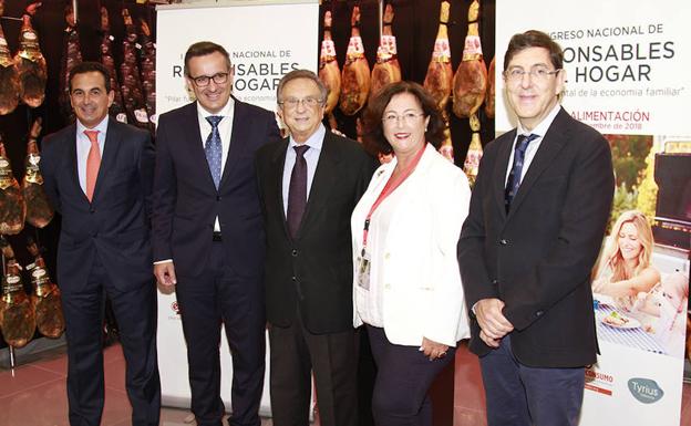 Las personalidades presentes en el acto del Congreso que se celebra en ElPozo Alimentación.