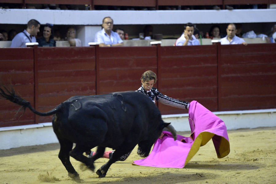 El torero celebra su última corrida junto a El Juli en la plaza de La Era de Abarán