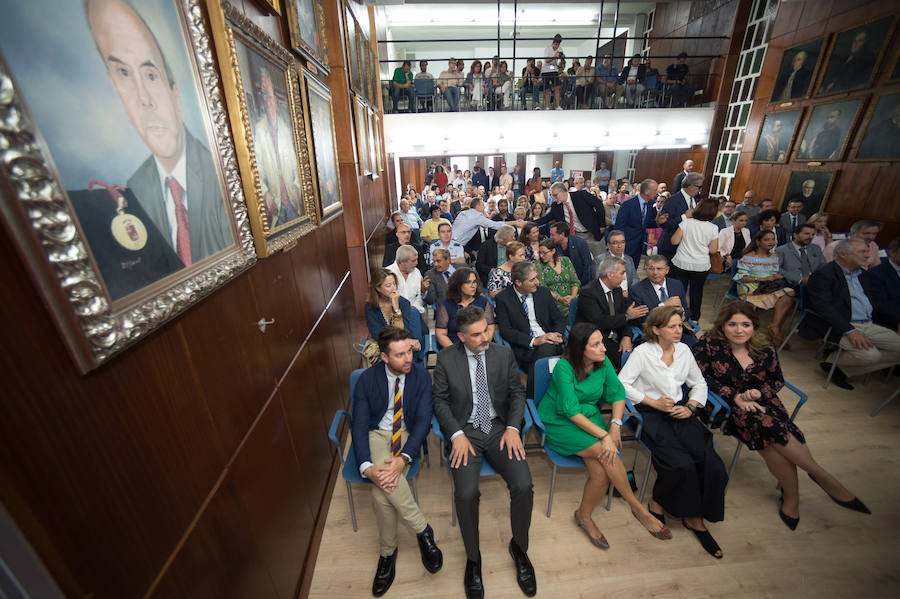 El presidente regional señala, ante las preguntas sobre si se va a reunir con el máximo responsable de la Universidad Católica para rebajar la tensión, que él, «de tensión», anda «muy bien»