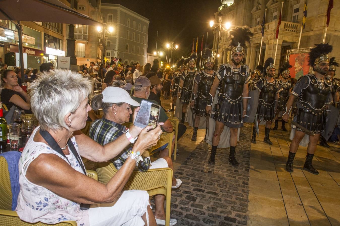 La originalidad de los actos y la uniformidad de todos sus participantes se llevan los elogios de los visitantes