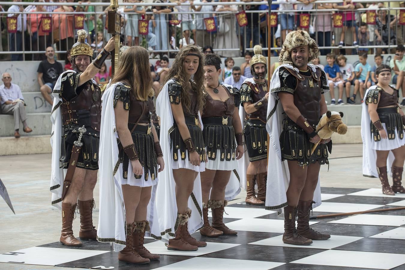 La originalidad de los actos y la uniformidad de todos sus participantes se llevan los elogios de los visitantes