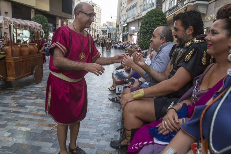 Cuatro mil personas escenifican en tres horas y media la historia de dos pueblos, Roma y Carthago, en un desfile rápido y vistoso
