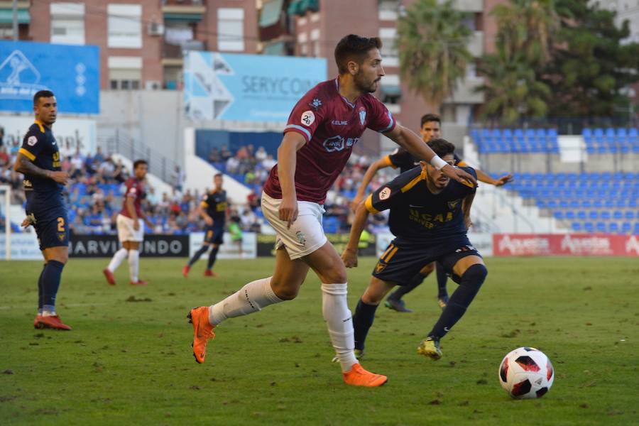 El conjunto vinícola acaba con la racha de victorias del UCAM con un disparo lejano de Gregori en los minutos finales del partido.