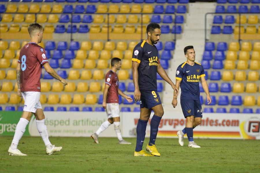 El conjunto vinícola acaba con la racha de victorias del UCAM con un disparo lejano de Gregori en los minutos finales del partido.