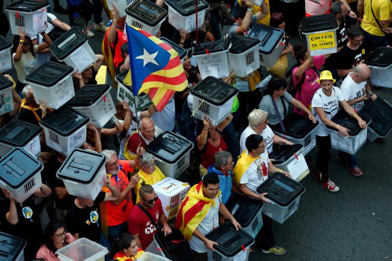 180.000 personas han acudido a la manifestación de Barcelona para conmemorar el primer aniversario del 1-O, según la Guardia Urbana