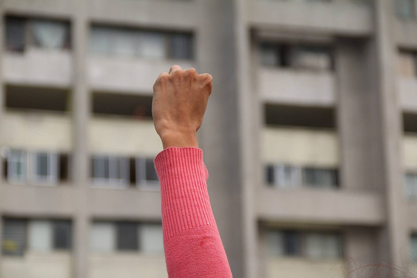 Víctimas de la represión estudiantil de 1968 y estudiantes universitarios se unieron para marchar a lo largo de Ciudad de México y exigir justicia el mismo día en que se cumplen 50 años de la masacre perpetrada por el Ejército mexicano contra un mitin de estudiantes en el barrio de Tlatelolco.