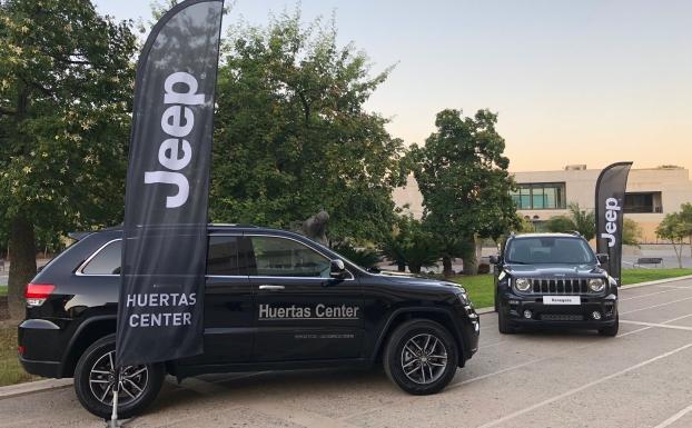 Jeep Renegade y Grand Cherokee fueron los vehículos expuestos en el evento.