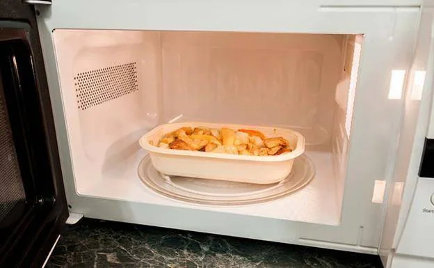 6 alimentos que nunca deberías calentar en el microondas