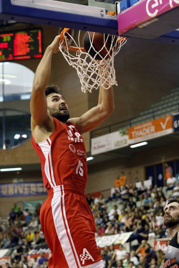 El UCAM CB pierde su primer partido de Liga en el Palacio contra el Valencia, que pasó por encima de los universitarios por 68-81
