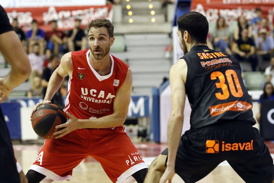 El UCAM CB pierde su primer partido de Liga en el Palacio contra el Valencia, que pasó por encima de los universitarios por 68-81
