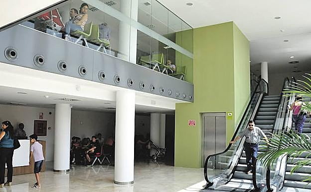 Vestíbulo del hospital materno infantil.