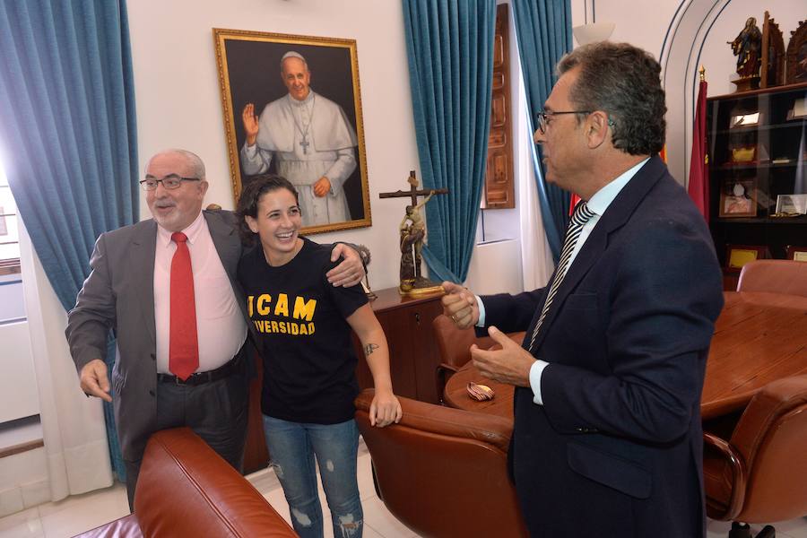 La piloto de Cehegín asegura que quiere tener su carrera universitaria terminada cuando deje la competición y «ejercer mi profesión como cualquier persona»