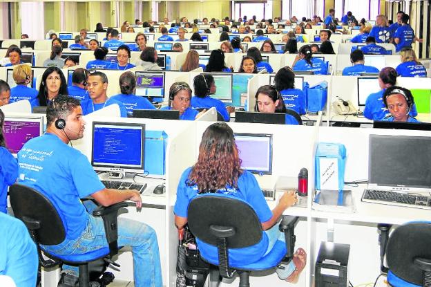 Las llamadas molestas de Jazztel: multada por sobrepasar la línea