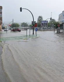 Imagen secundaria 2 - Carreteras anegada por el agua en Santo Ángel.