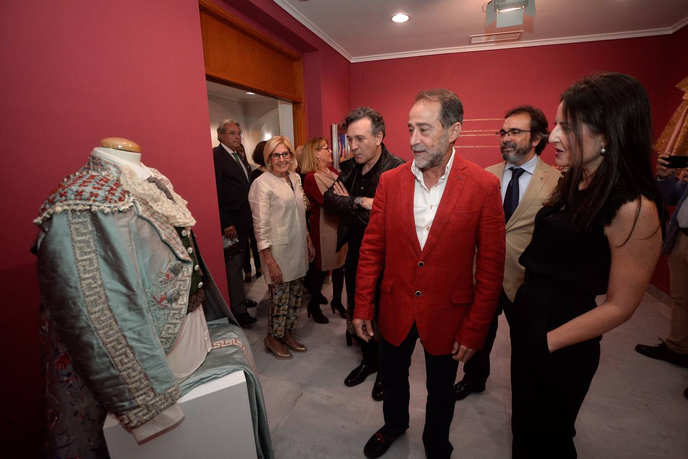 El Mubam acoge una muestra fotográfica de Roberto Kallmeyer y el Museo de la Ciudad de Murcia una serie de capotes de paseo