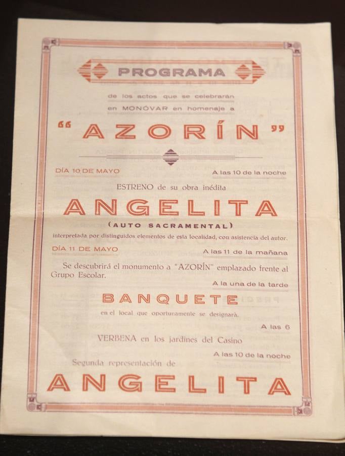 La exposición descubre el inagotable universo literario y periodístico del escritor y su especial vínculo con la Región