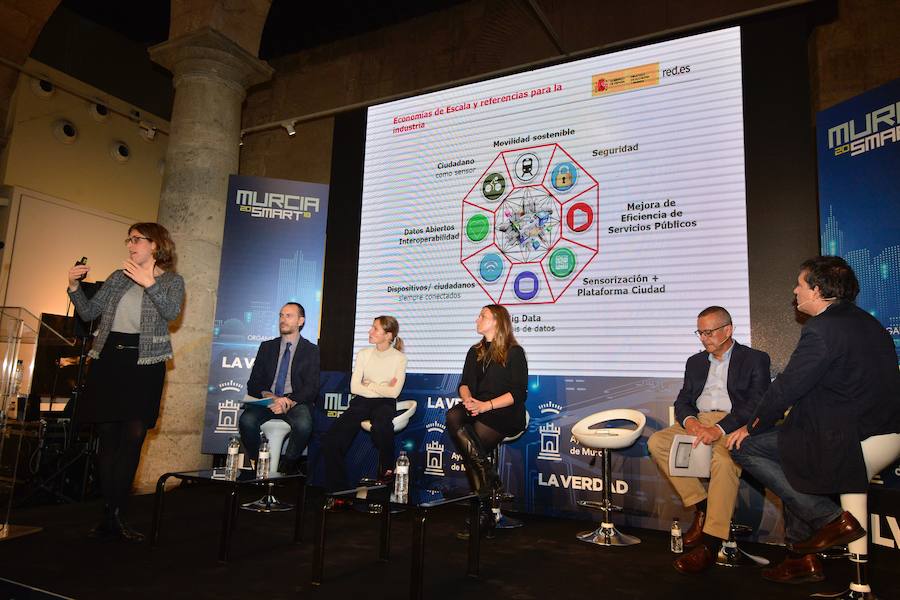 Representantes de IBM, Huawei y BlaBlaCar participan en Murcia Smart, un foro que organizan el Consistorio y 'La Verdad'