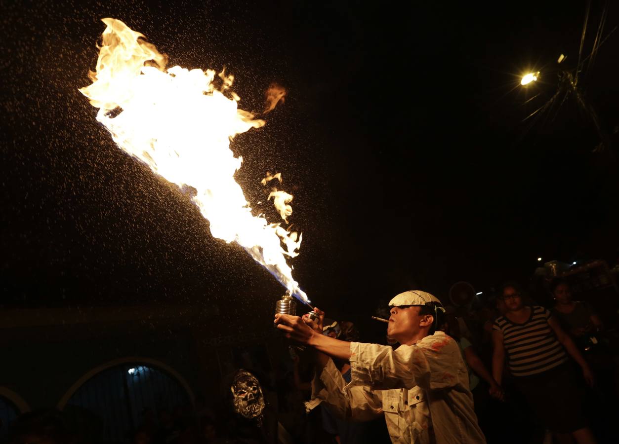 La tradicional fiesta de Los Agüizotes, un carnaval de disfraces terroríficos celebrado en Masaya (Nicaragua), se realizó este año con una disminución de participantes con motivo de las protestas al gobierno de Daniel Ortega.