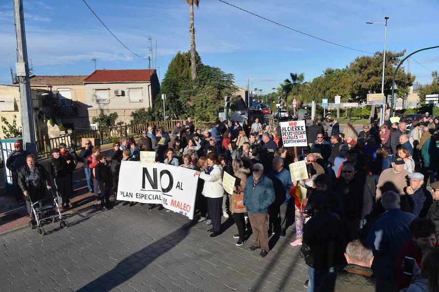 La concentración comenzó cerca de las 8.30 horas de la mañana, desde el propio Carril de las Cuatro Piedras, más concretamente donde está situado el colegio AYS