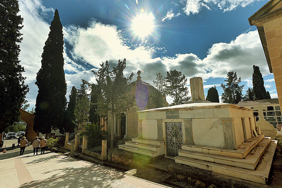 Fotos: El cementerio de Lorca se prepara para Todos los Santos