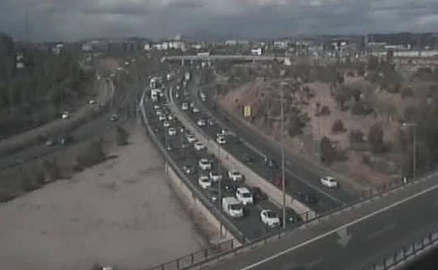 Imagen de la retención en el nudo de Espinardo, este miércoles. 