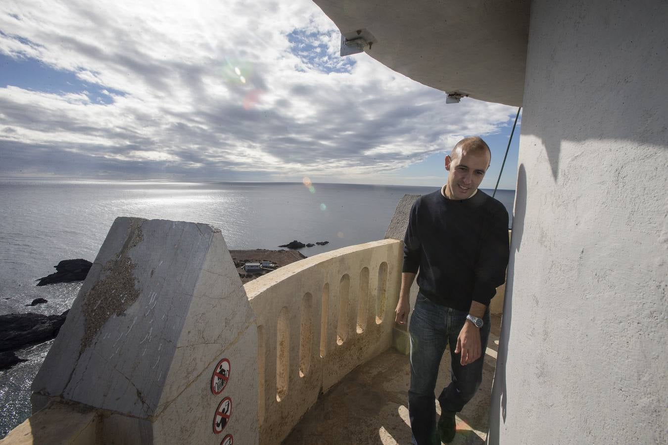 380 personas elegidas por sorteo entre las más de 3.600 solicitantes podrán disfrutar de las visitas al faro de Cabo de Palos, abierto al público por primera vez desde su inauguración en 1865.