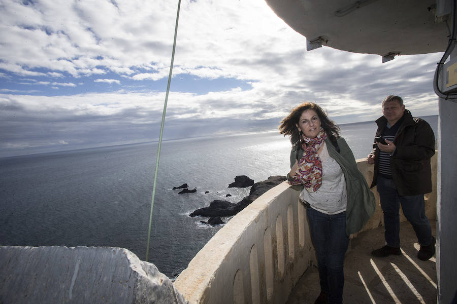 380 personas elegidas por sorteo entre las más de 3.600 solicitantes podrán disfrutar de las visitas al faro de Cabo de Palos, abierto al público por primera vez desde su inauguración en 1865.