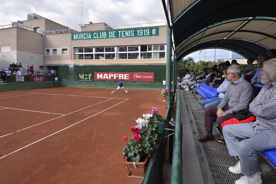 El Club de Tenis Barcino se medirá al Chamartín, mientras que el Club de Tenis Valencia se enfrentará al combinado murciano por un puesto en la final