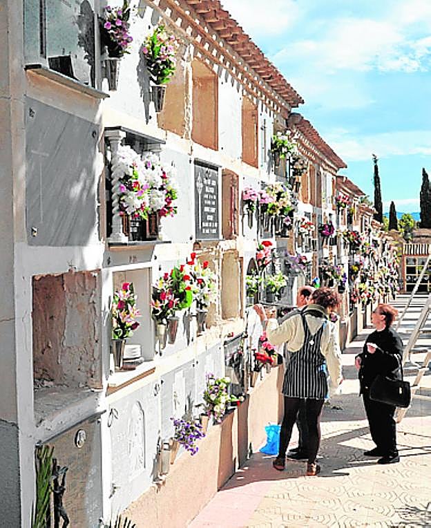 Uno de los cementerios. 