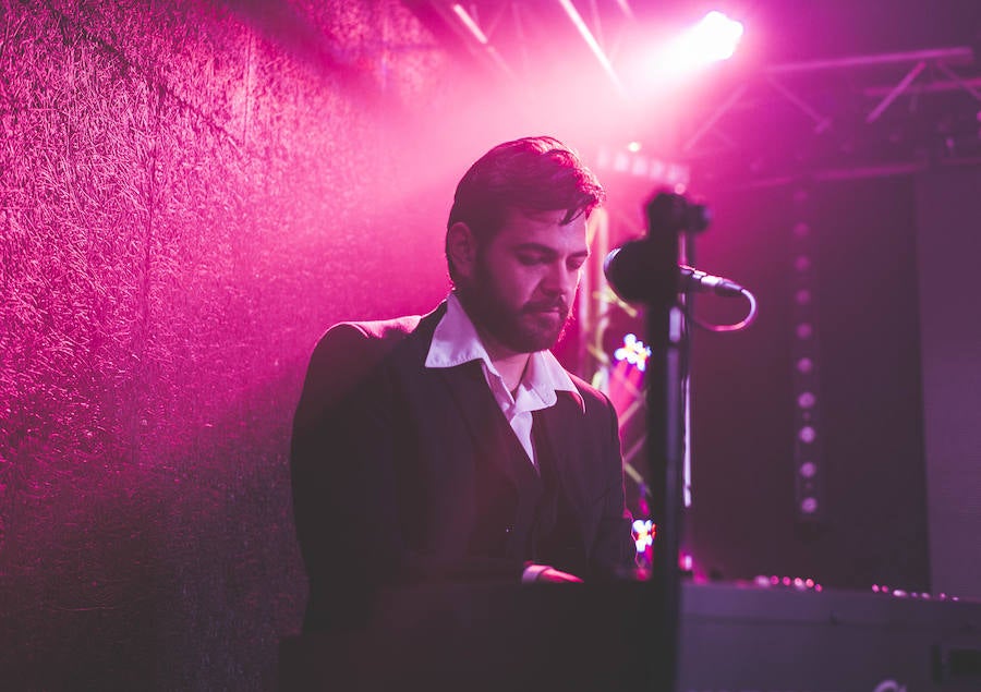 El guitarrista y cantante presentó en directo en la Sala REM, el sábado 3 de noviembre, su último EP, 'The Sun Session', grabado en los míticos estudios Sun Records en Memphis, por donde han pasado artistas de la talla de Elvis Presley, Johnny Cash y Jerry Lee Lewis.