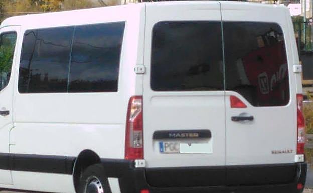 La furgoneta con la matrícula de la Guardia Civil.